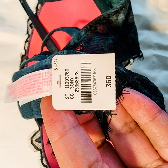 Victoria Secret PINK Lace Push Up Balconette Bra - Picture 7 of 7